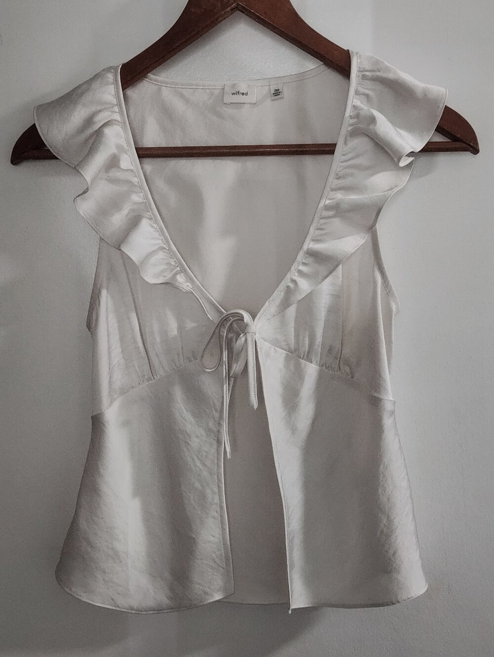 Aritzia Wilfred Satin Blouse Tip Ecru Color Size 2XS Tie Front
